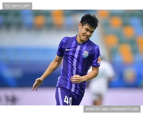 石家庄功夫新援头球争顶强硬,高空球处理很稳 石家庄功夫新援头球争顶强硬,高空球处理很稳